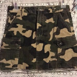 Camo short skirt